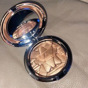 ✨✨MAC LE SKINFINISH OH DARLING ✨✨HTF NIB HP 5/10…